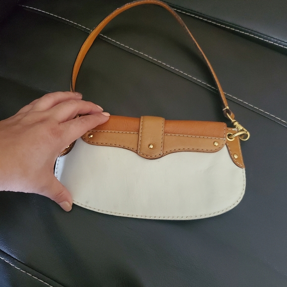 Michael Kors Uptown Astor Wristlet - Picture 10 of 14